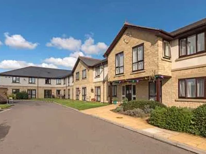 Hoyland Hall Residential Home - Nursing Home in Barnsley, England photo 3
