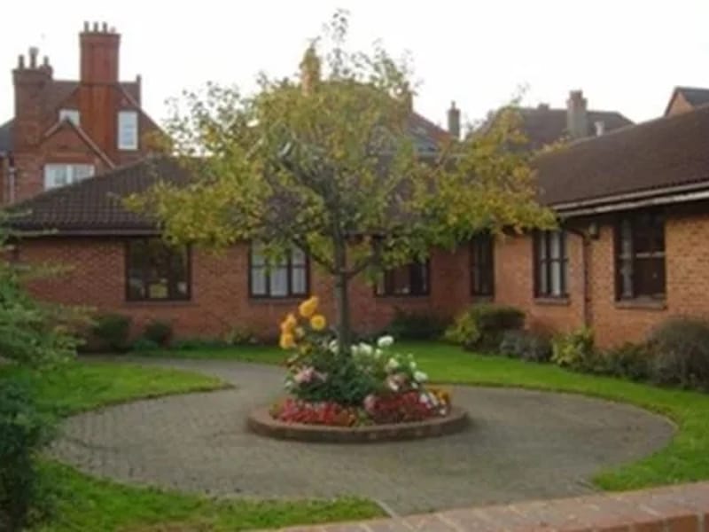 Symphony House Nursing Home - Nursing Home in Northampton, England photo 2
