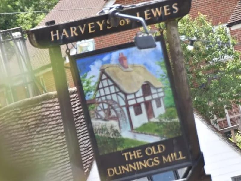 Magellan House - Assisted Living in East Grinstead, England photo 3